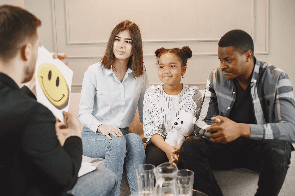 Family meeting with a therapist